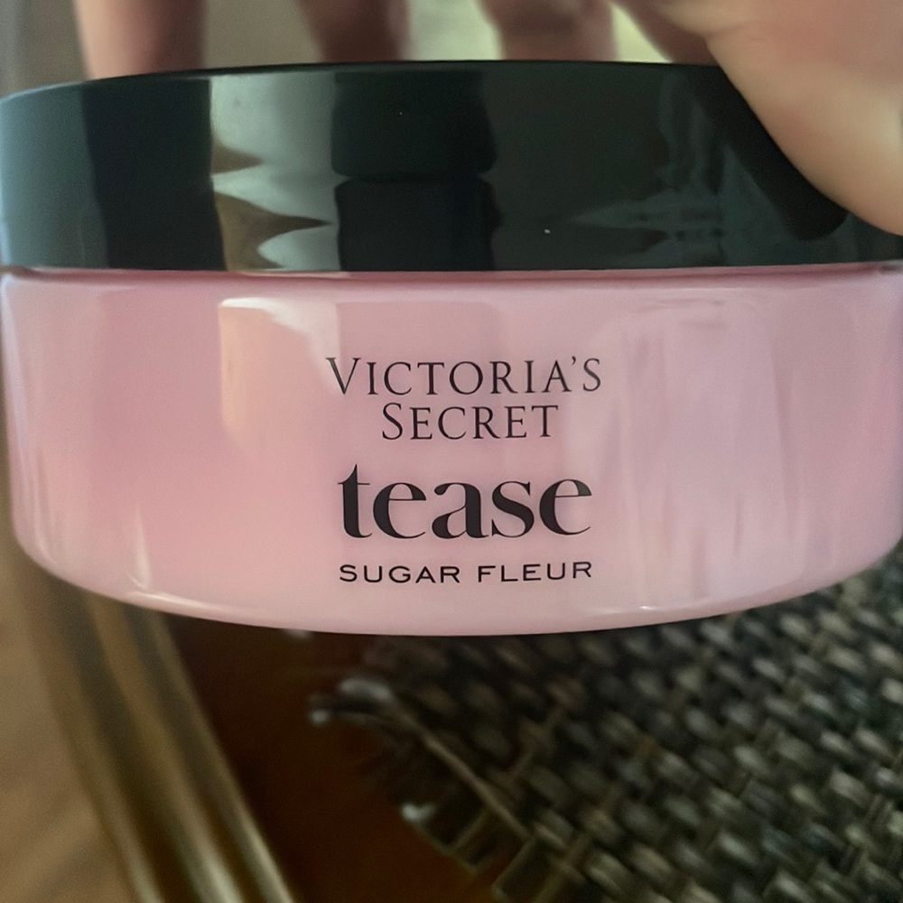 Brand New Victoria Secret Tease Sugar Fleur whipped body polish
